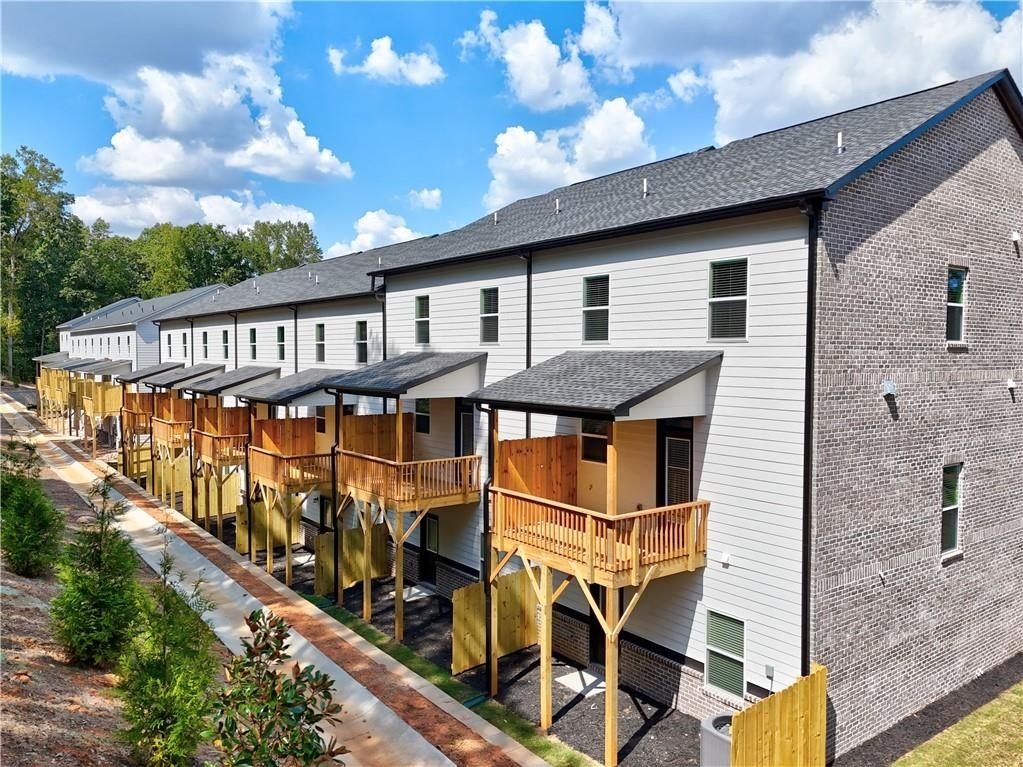 24 Rock Park Way. Tucker, GA 30084