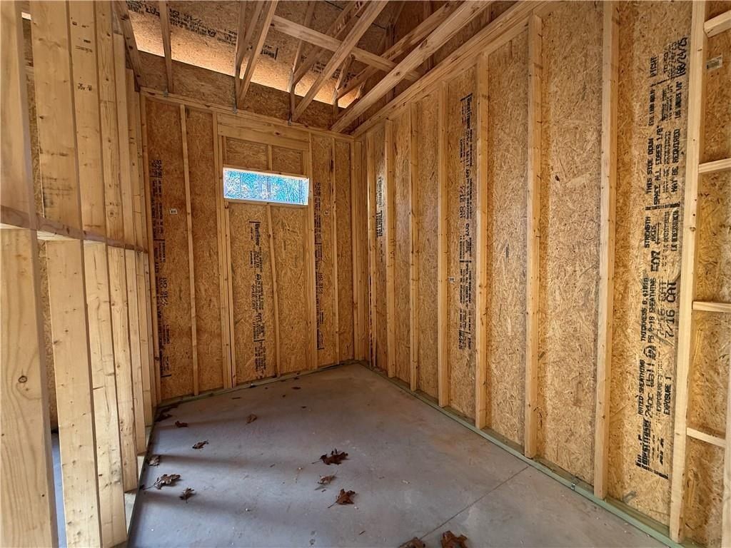 91 Lenten Rose Lane. Pendergrass, GA 30567