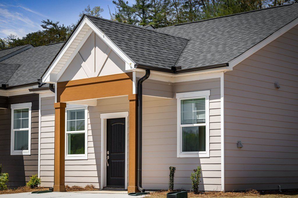 Unit 27 Grove Loop. Blue Ridge, GA 30513