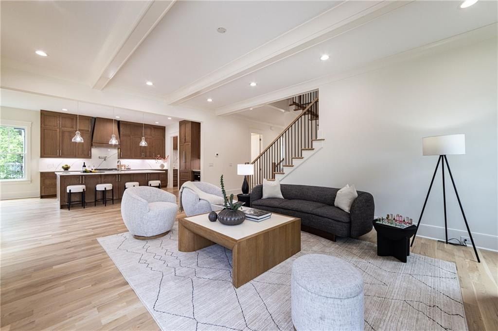 585 Sherwood Road Ne. Atlanta, GA 30324