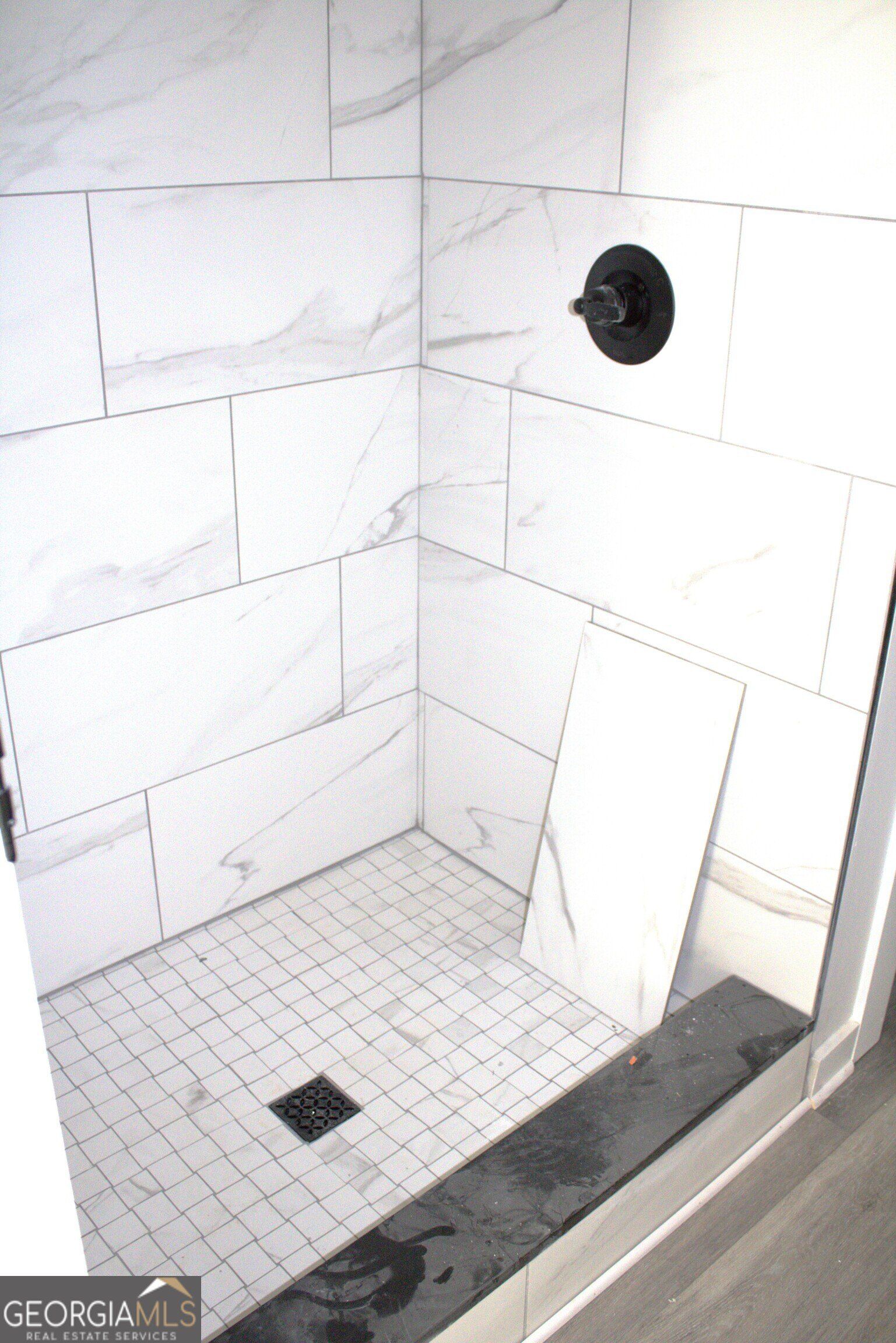 123 Fairview Station. Hartwell, GA 30643