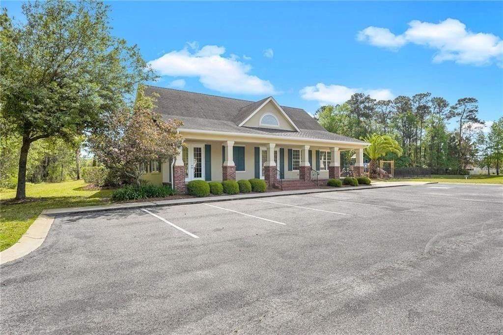405 Country Walk Circle. Brunswick, GA 31525