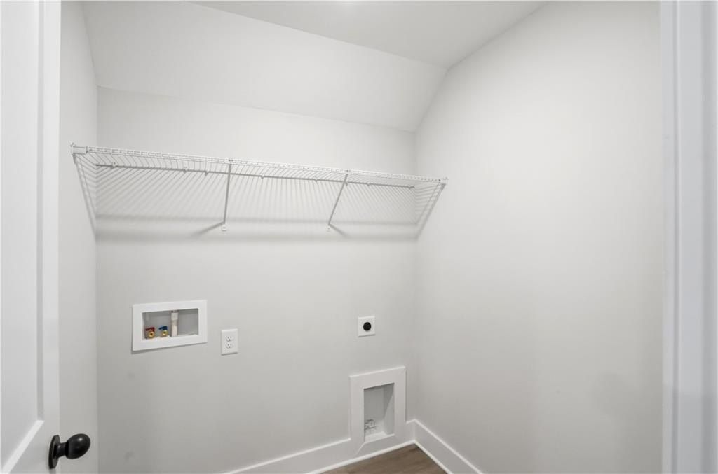 76 Trace Bluff. Dawsonville, GA 30534