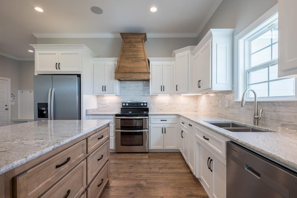 168 Floyd Mcneal Dr. Hahira, GA 31632