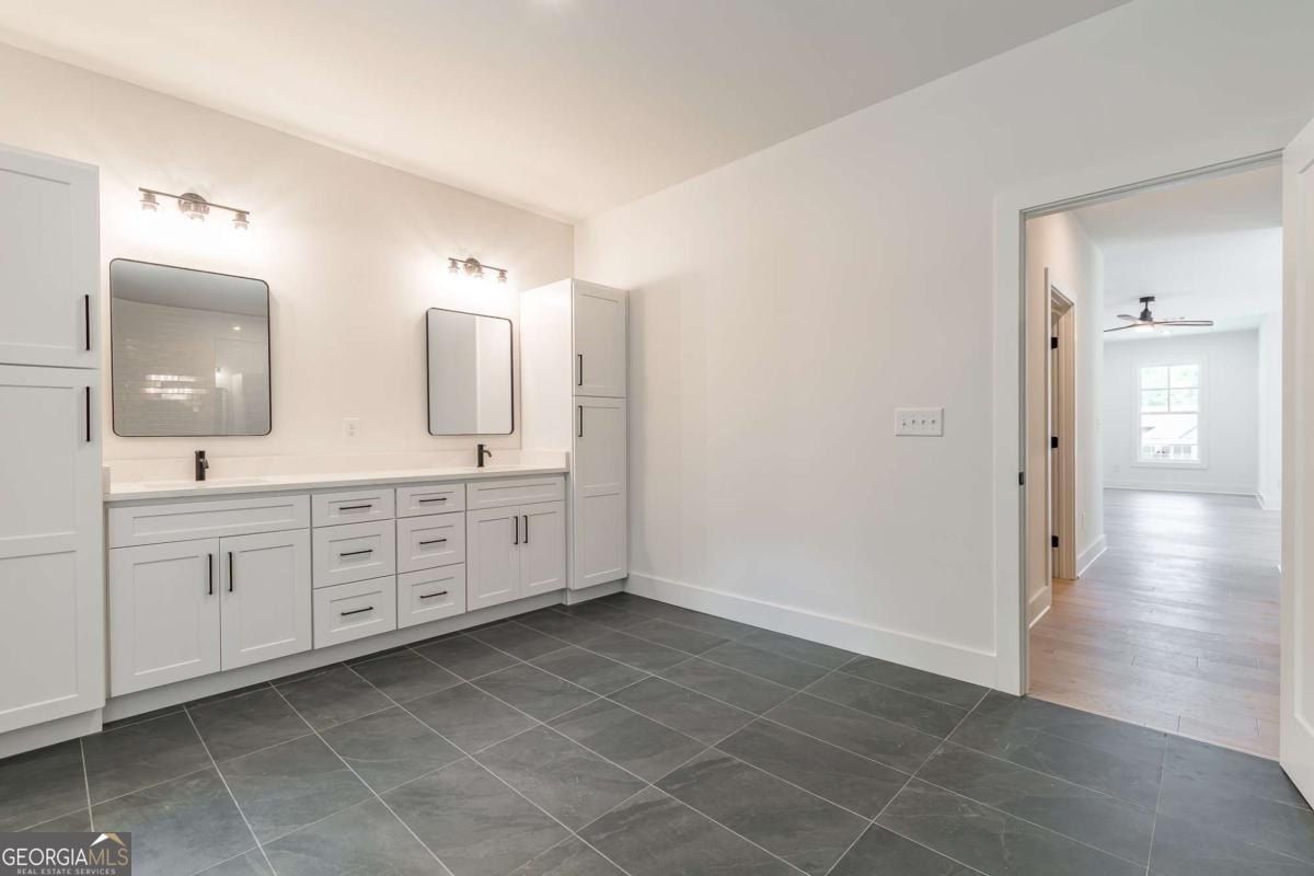 6008 Tradewinds Cove. Gainesville, GA 30506