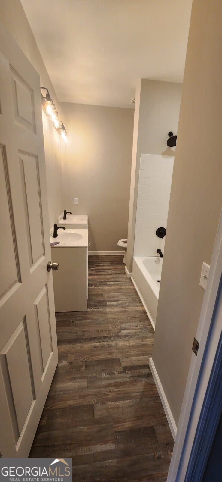 2016 Eppinger Street. Savannah, GA 31415