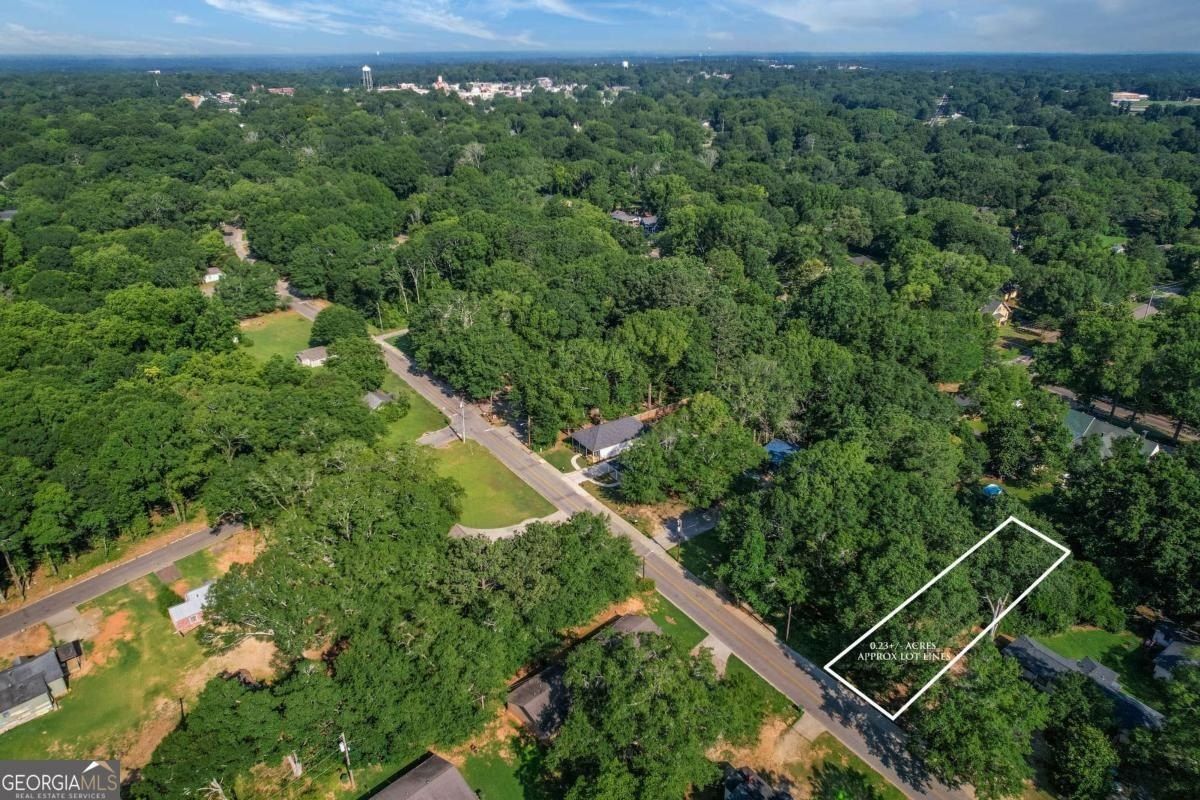 1013 Davis Street. Monroe, GA 30655