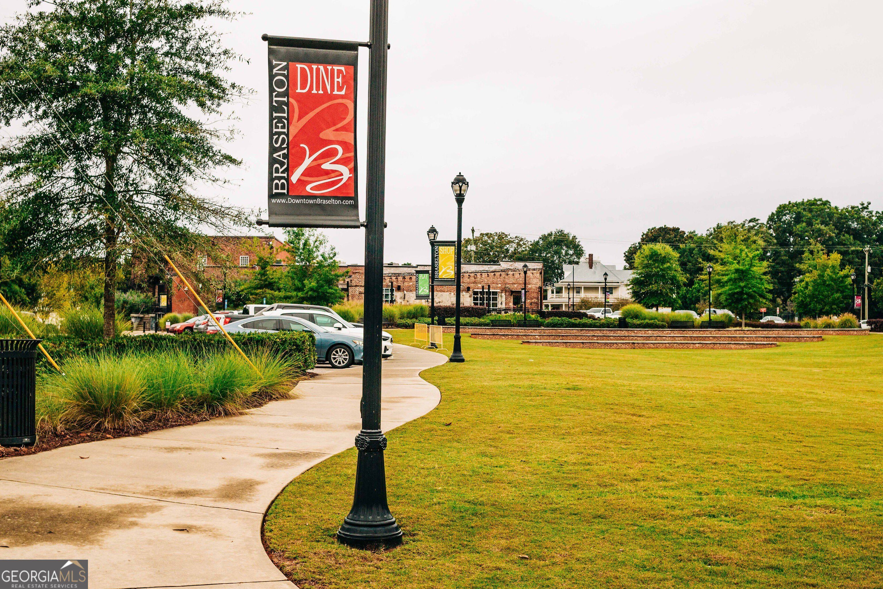 165 Brandle Rose Way Unit 103A. Hoschton, GA 30548