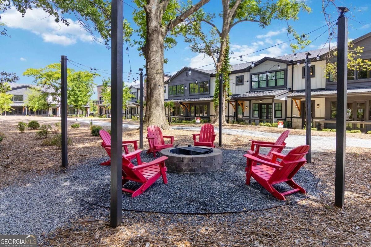 937 Willingham Drive Unit 7. Hapeville, GA 30354