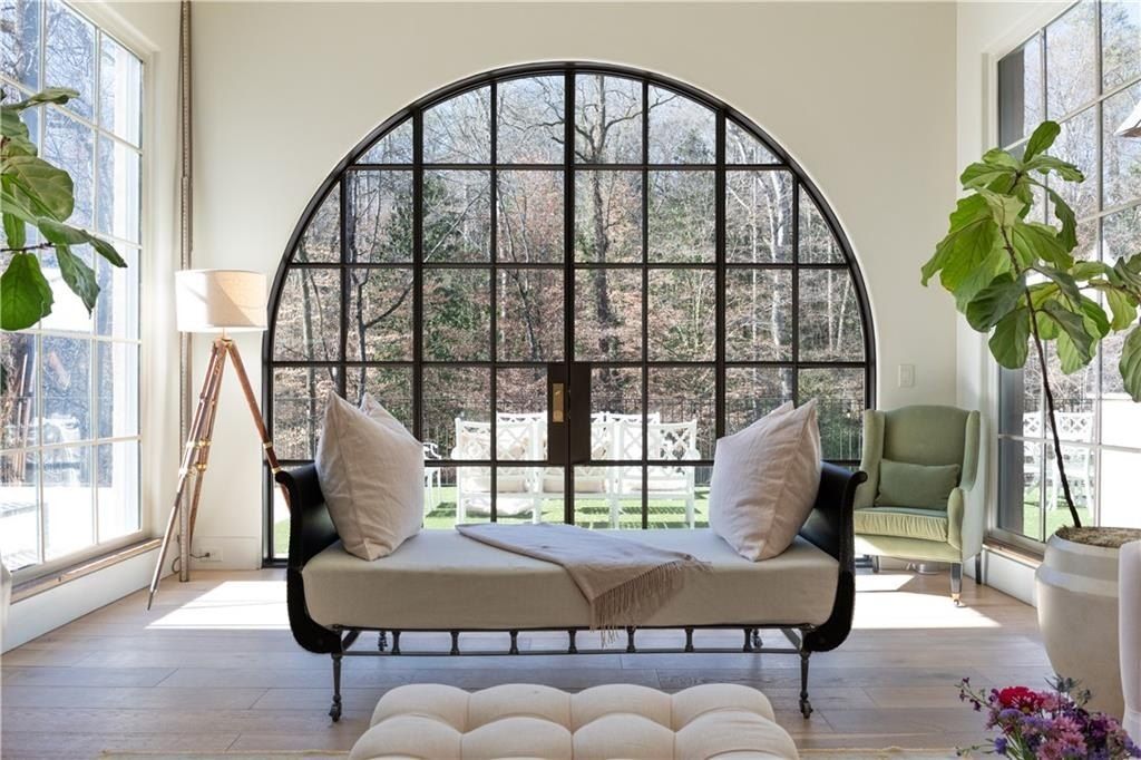 261 King Road Nw. Atlanta, GA 30342