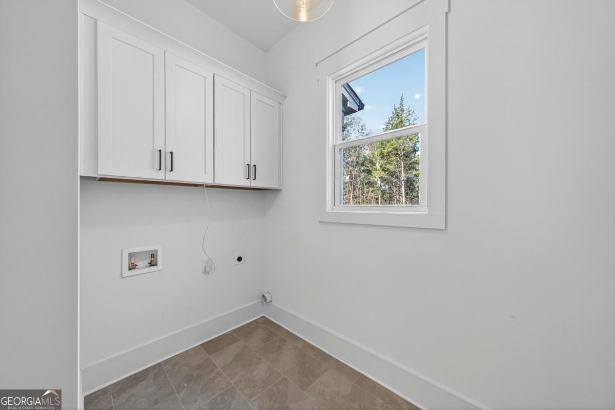 284 E River Bend Drive. Eatonton, GA 31024