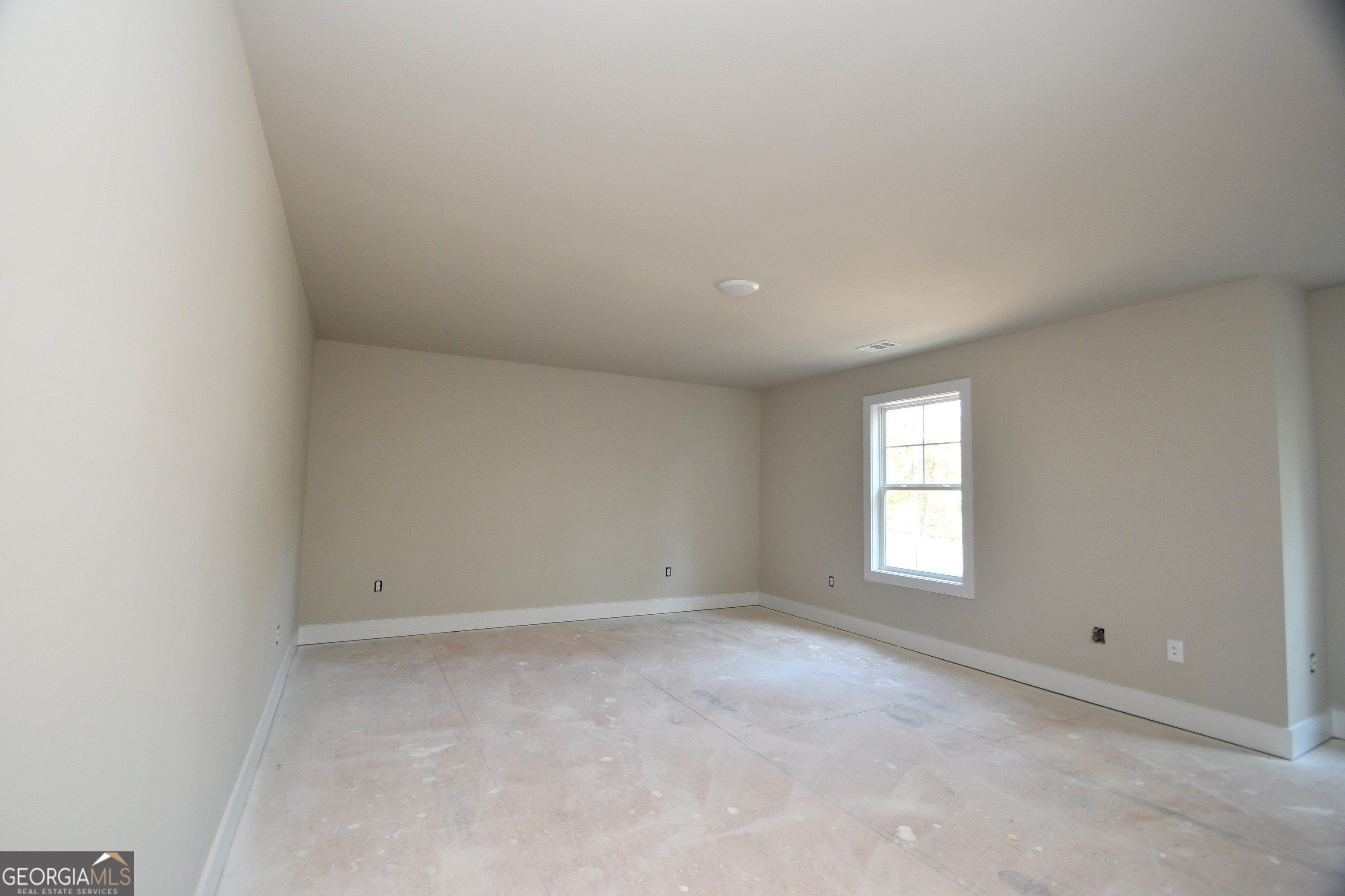 1021 Pointe S. Tignall, GA 30668