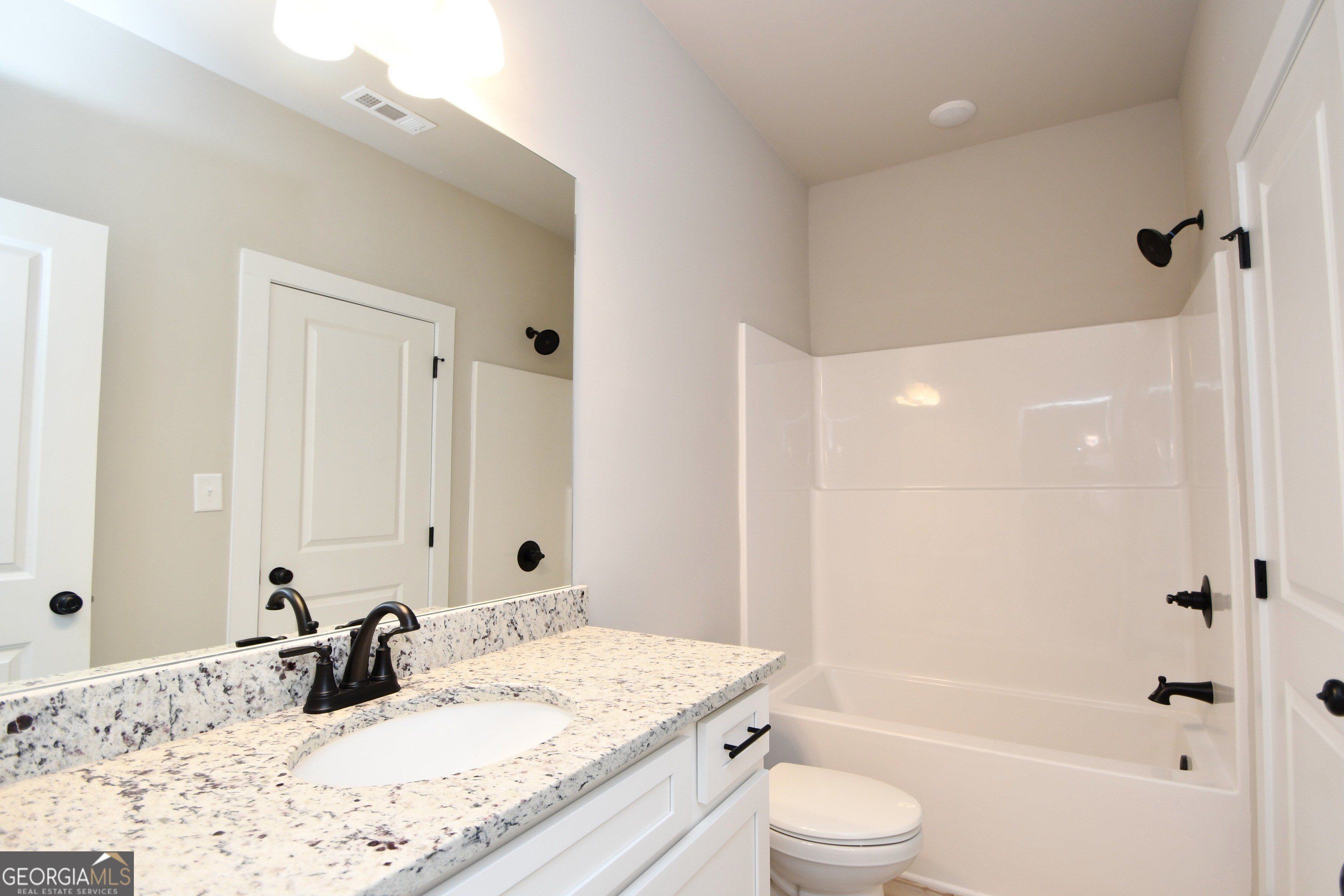 1165 Watersedge Cove. Tignall, GA 30668