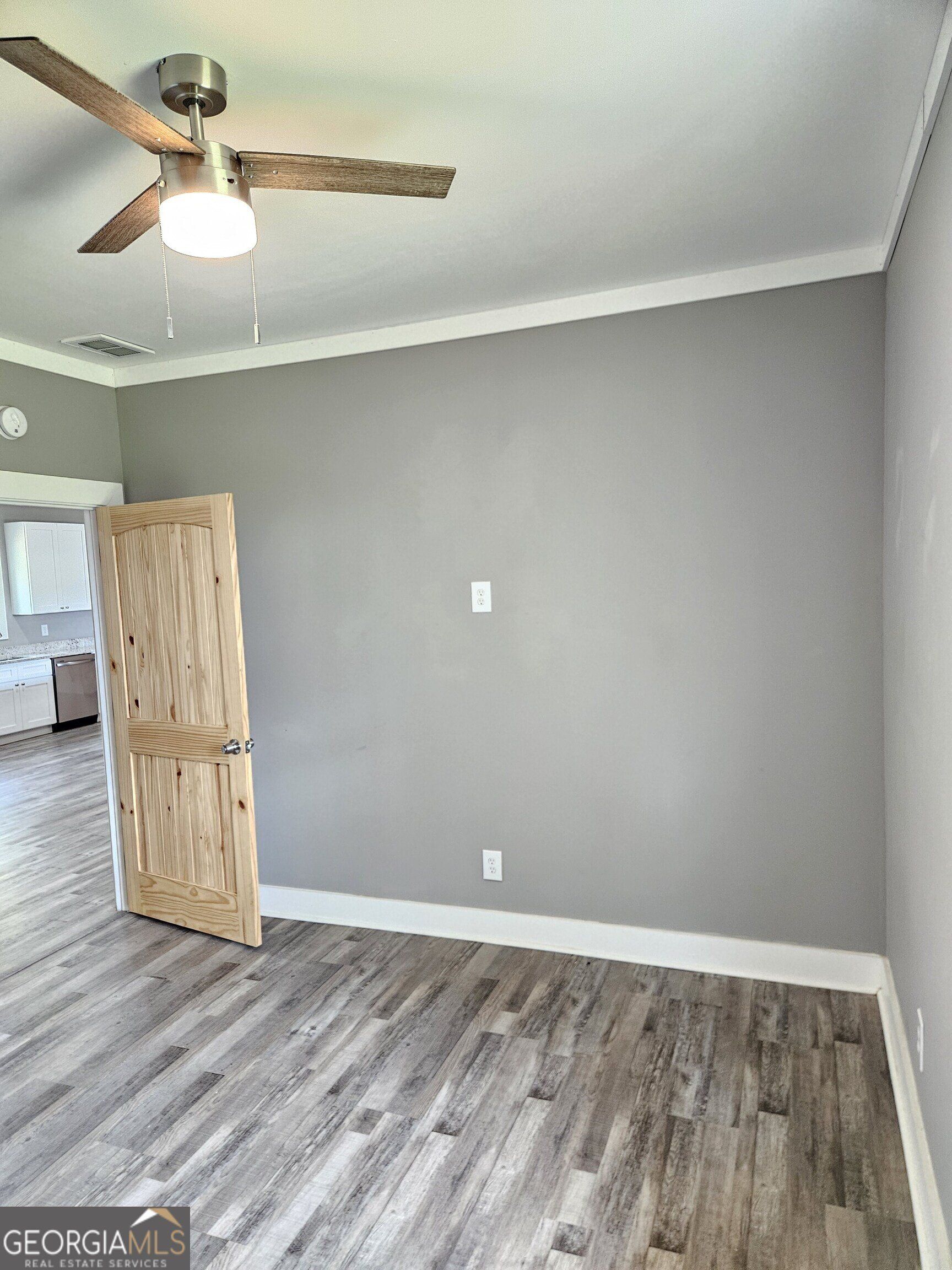 65 Log Cabin Lane. Lakemont, GA 30552