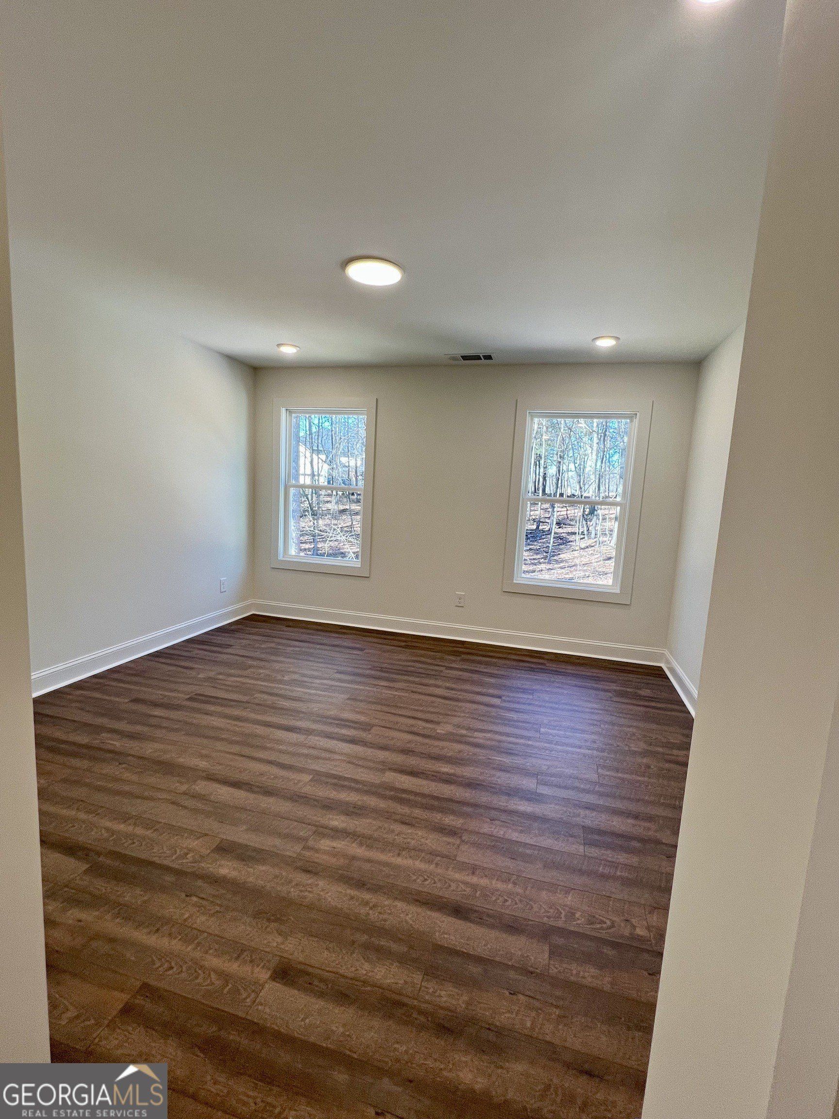 327 Primrose Lane. Pendergrass, GA 30567