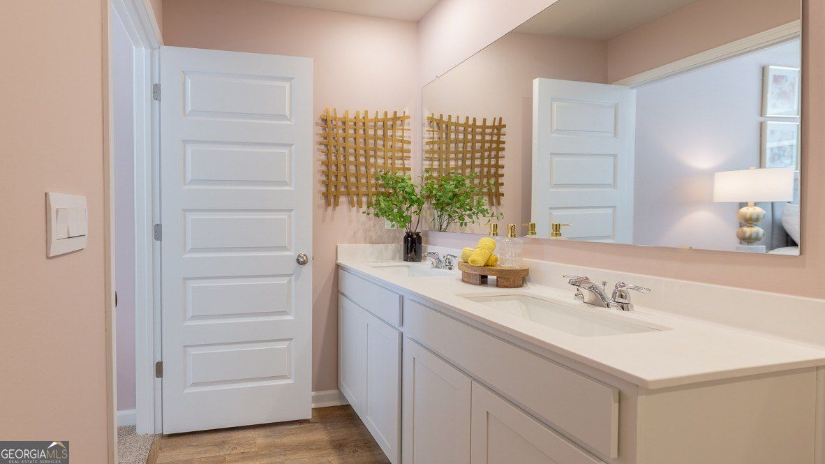 2064 Crossing Road. Stone Mountain, GA 30088