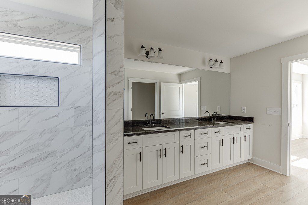 80 Creek Stone Drive Unit 5. Hartwell, GA 30643