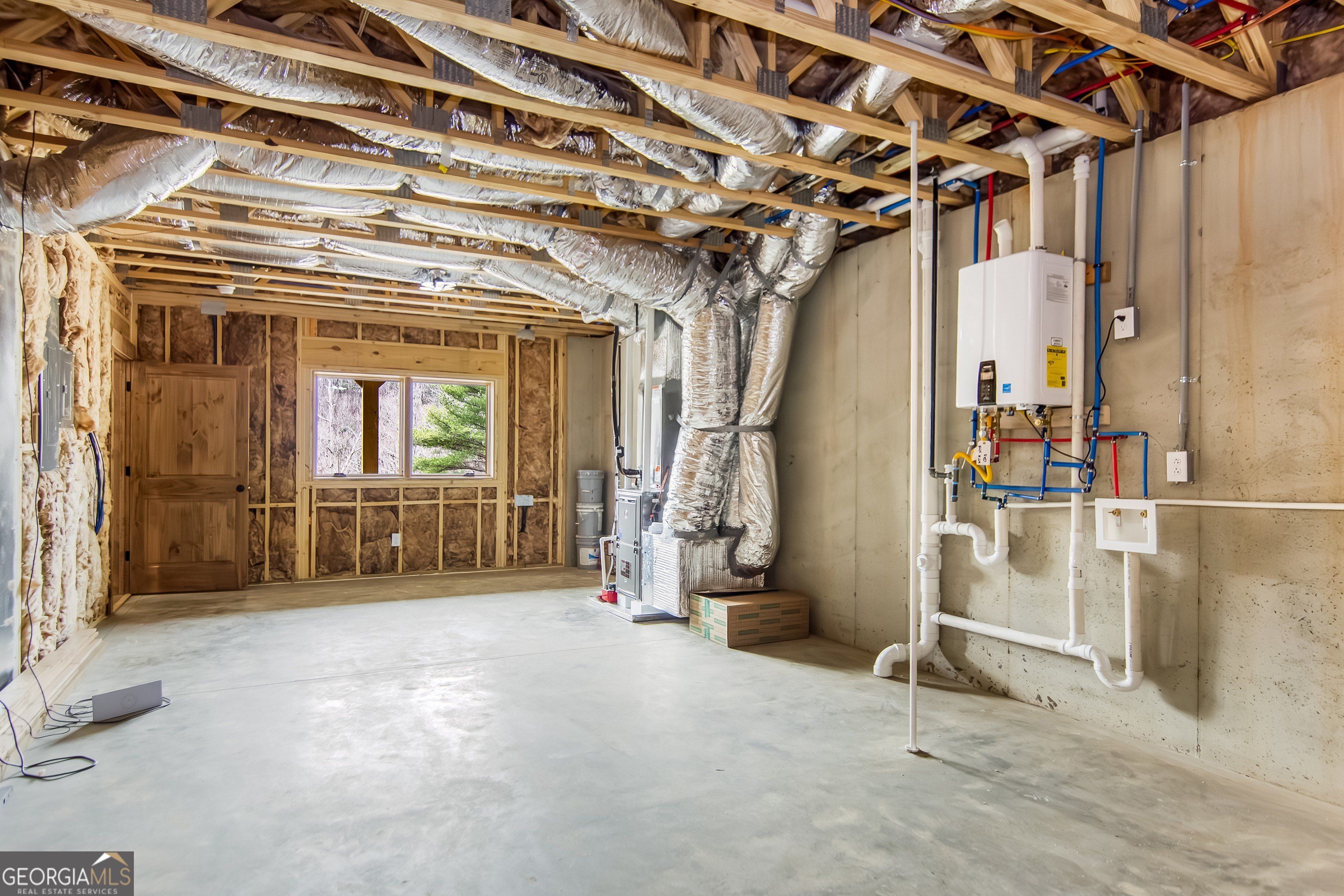 2468 Twisted Oak Road. Talking Rock, GA 30175