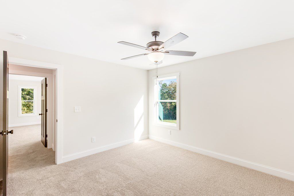 102 Red Oak Lane. Carrollton, GA 30116