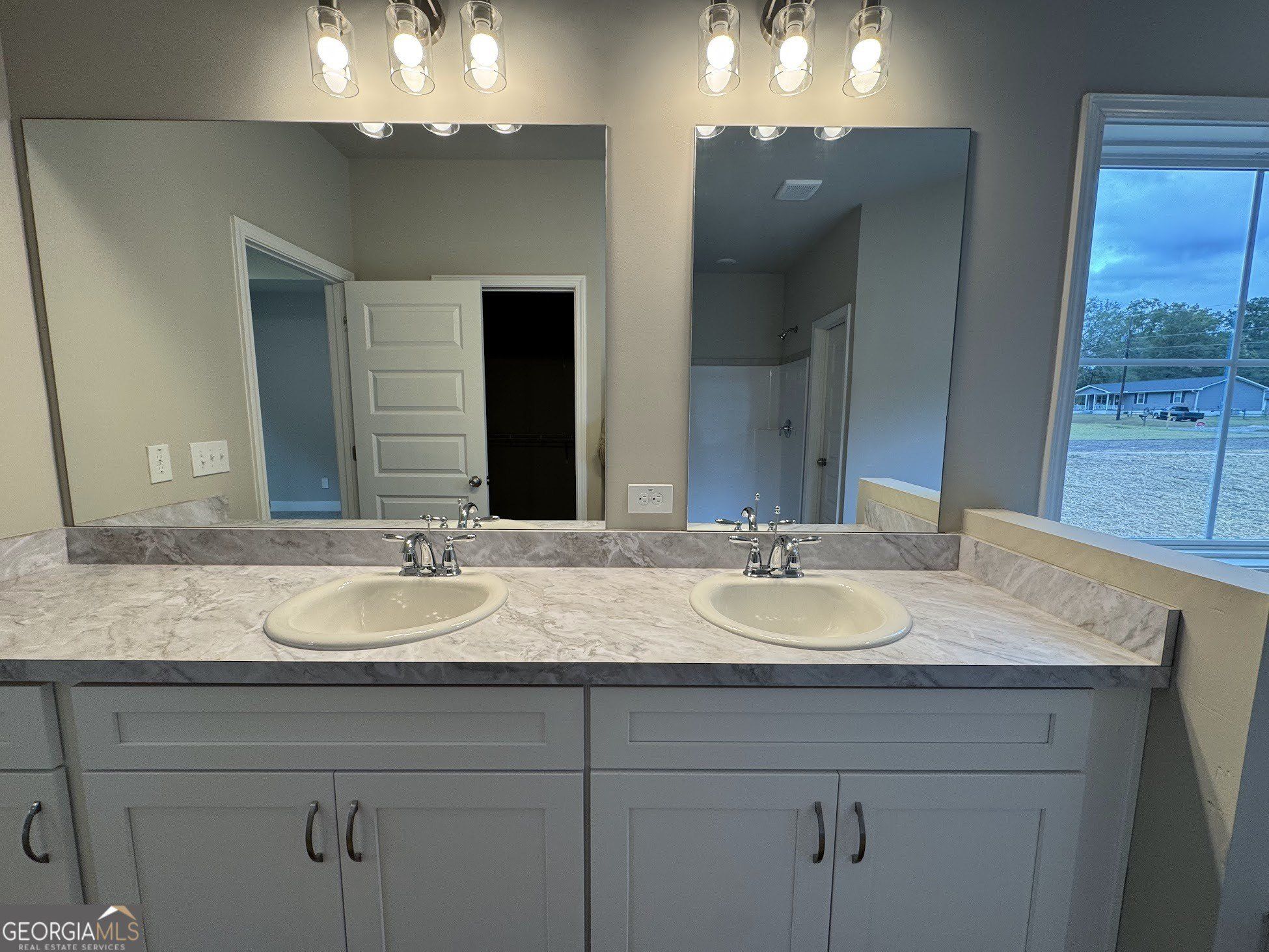 148 Country World Drive. Macon, GA 31211