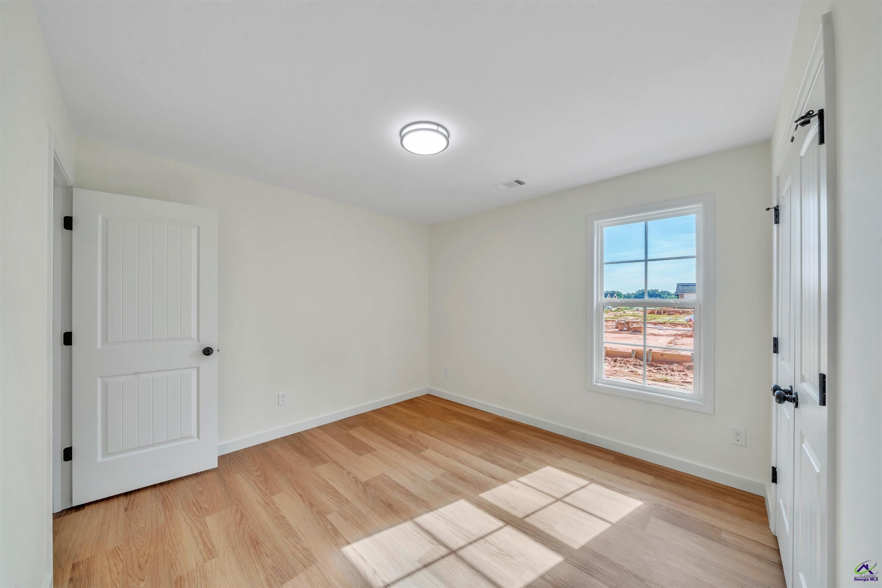 121 Early Drive. Byron, GA 31008