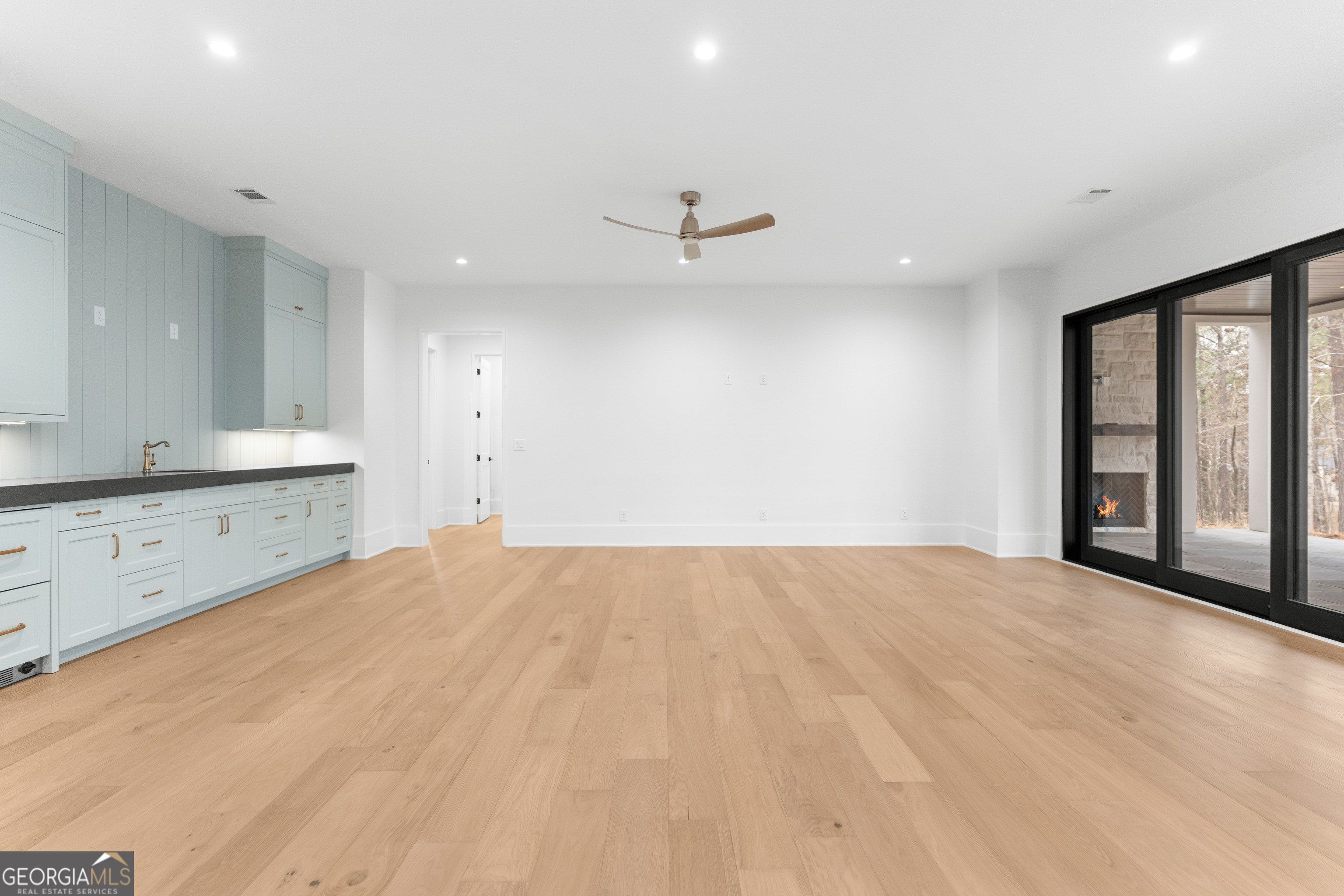 1131 Broadpoint Drive. Greensboro, GA 30642