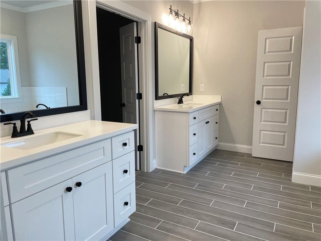 1748 Brown Circle. Marietta, GA 30066