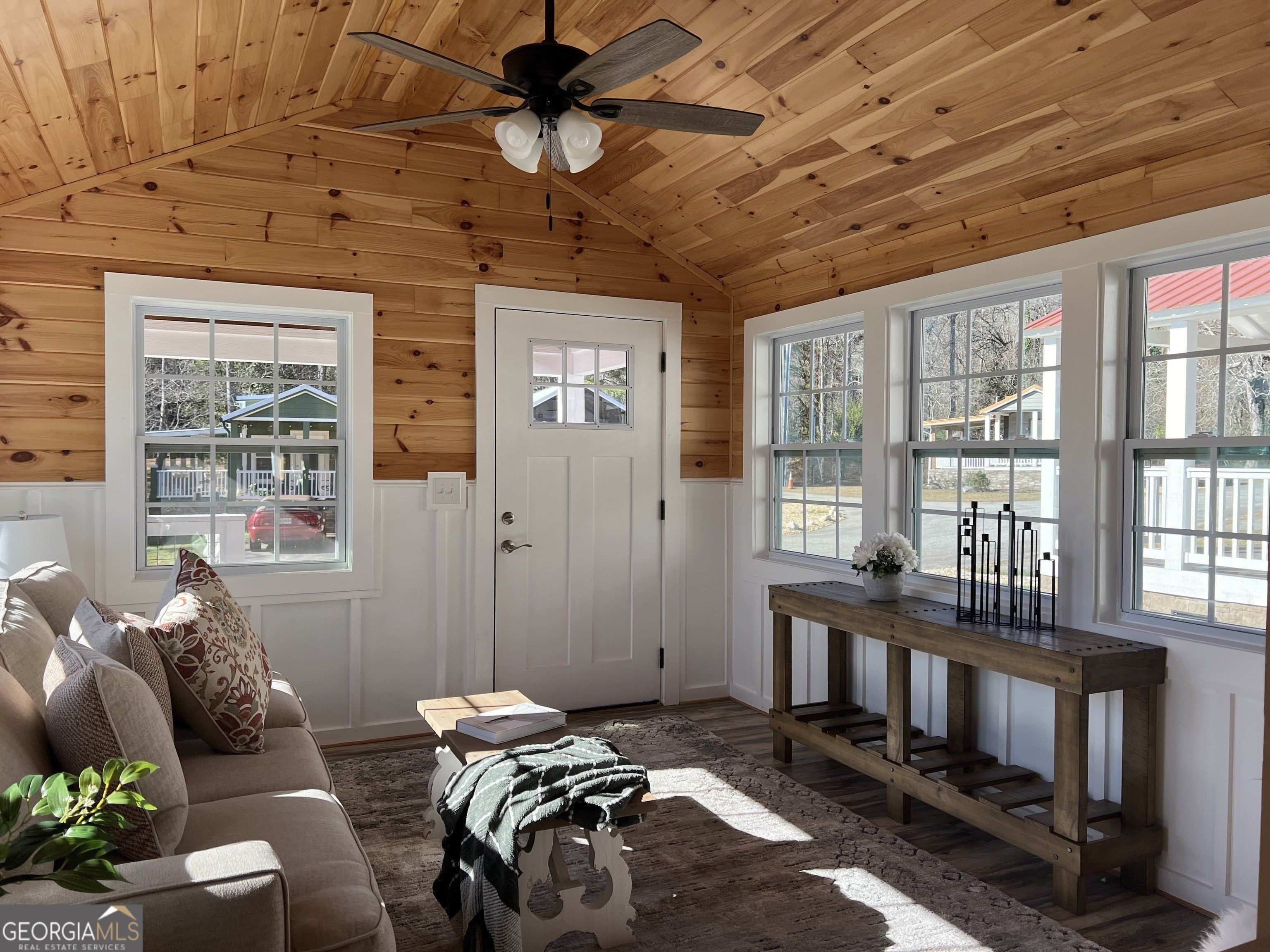 4960 Laurel Lodge 41 Road. Clarkesville, GA 30523