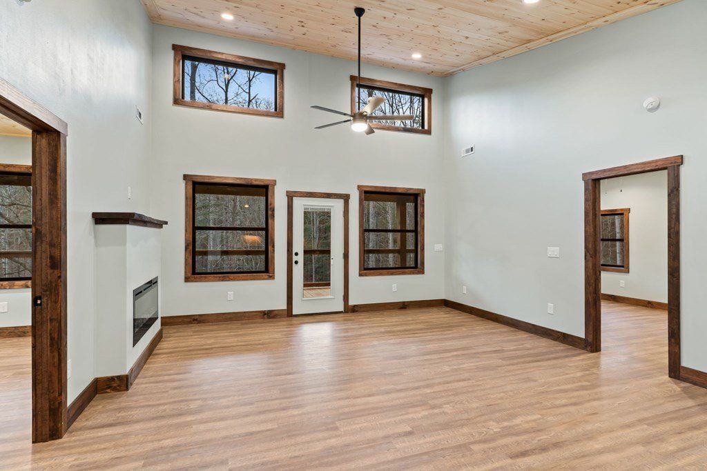 307 Ross Road. Mineral Bluff, GA 30559