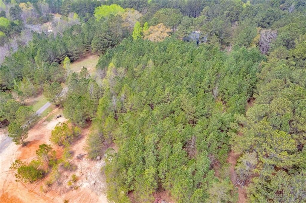 Lakeway Drive. Martin, GA 30557