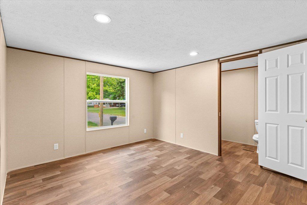 1119 Acme Street. Dalton, GA 30721