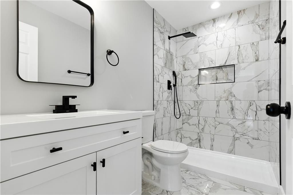 194 Harris Loop. Dallas, GA 30157