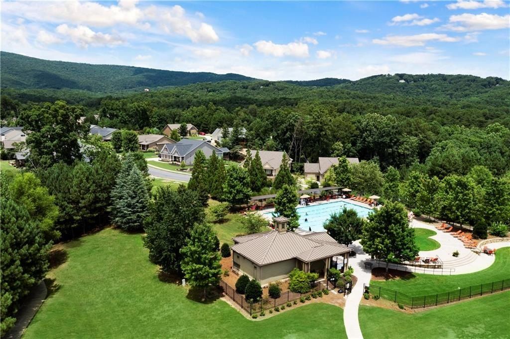 172 Cherokee Drive S. Waleska, GA 30183