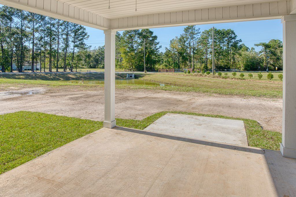 322 Barry Field Cir. Hahira, GA 31632