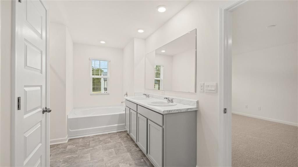 8579 Secretariat Drive. Lithonia, GA 30058