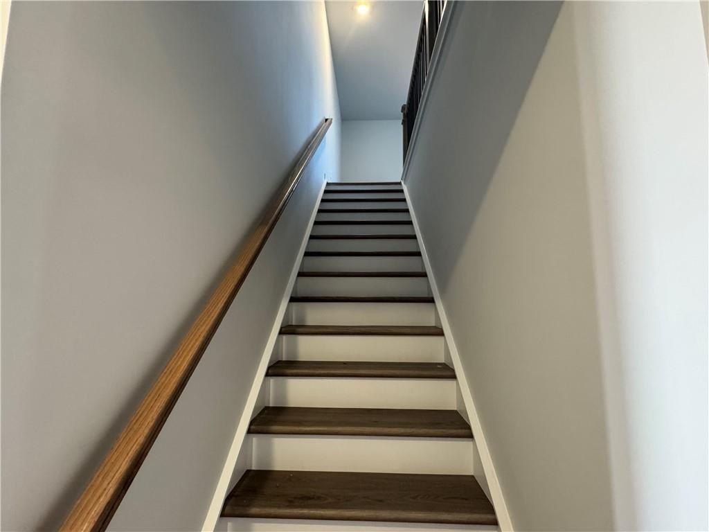 184 Rosewood Park Drive. Hoschton, GA 30548