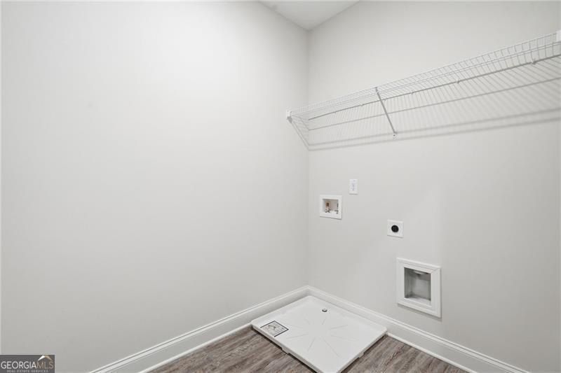 947 Willingham Drive Unit 2. Hapeville, GA 30354