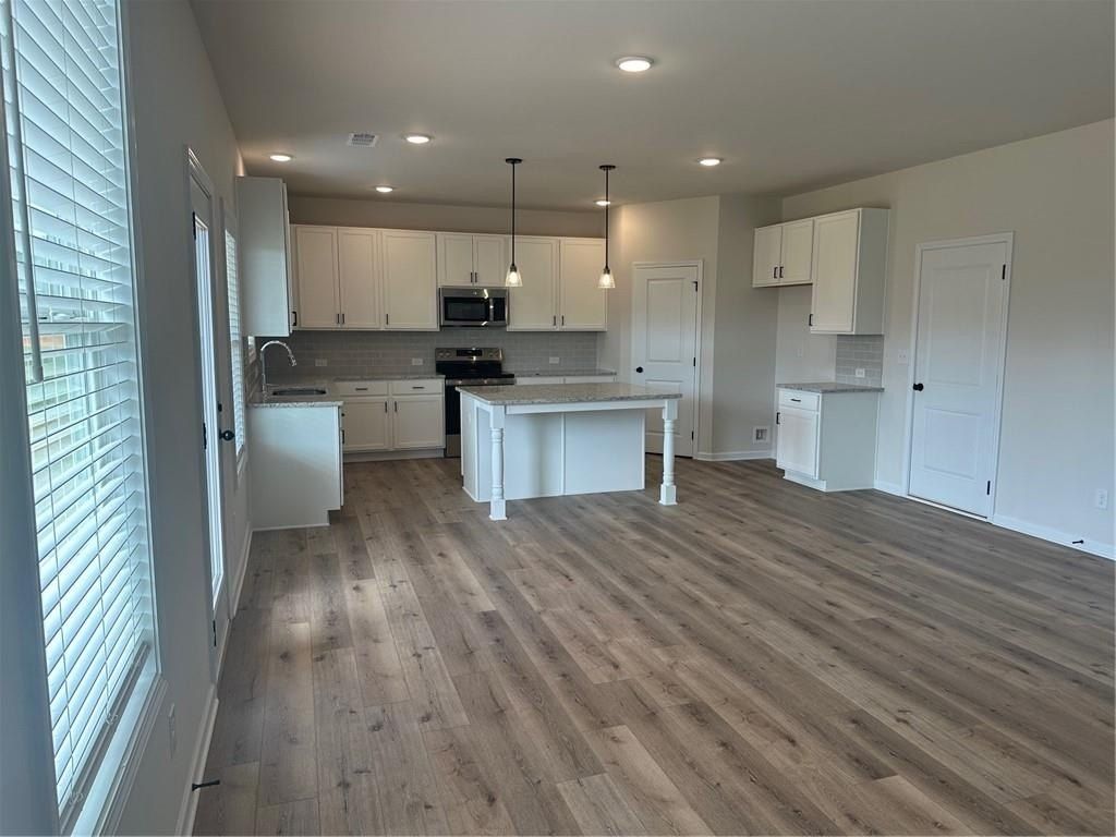 148 Longhorn Way. Auburn, GA 30011