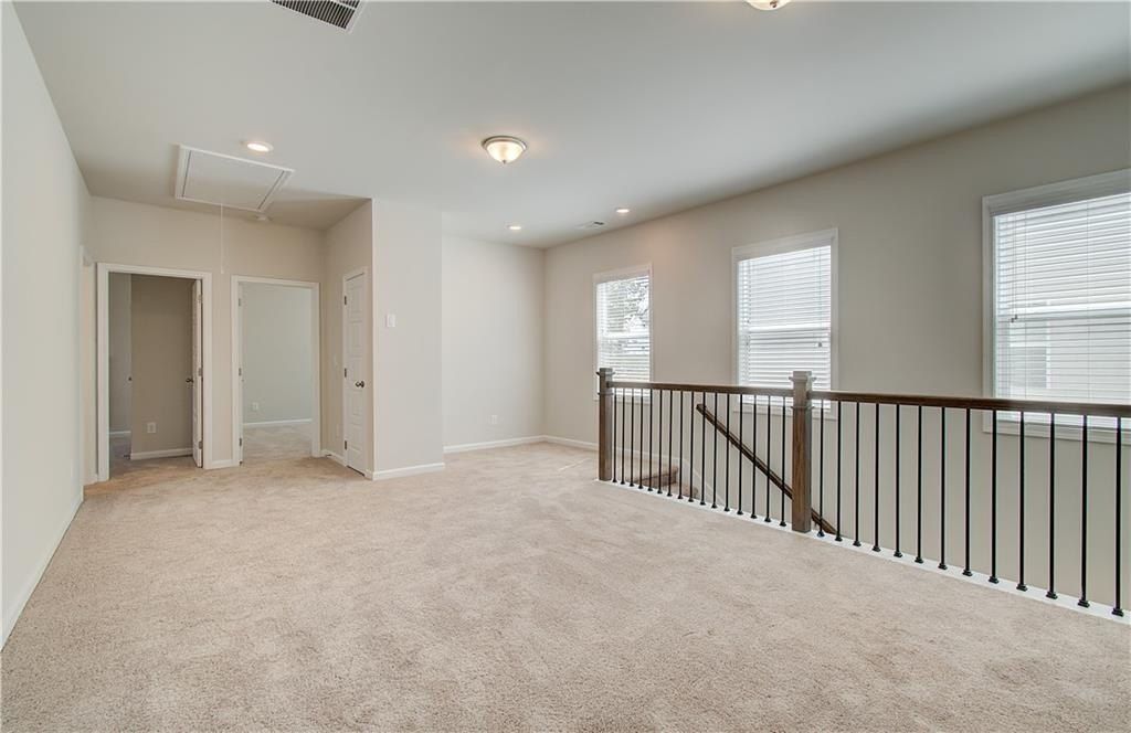 48 Avian Way. Auburn, GA 30011