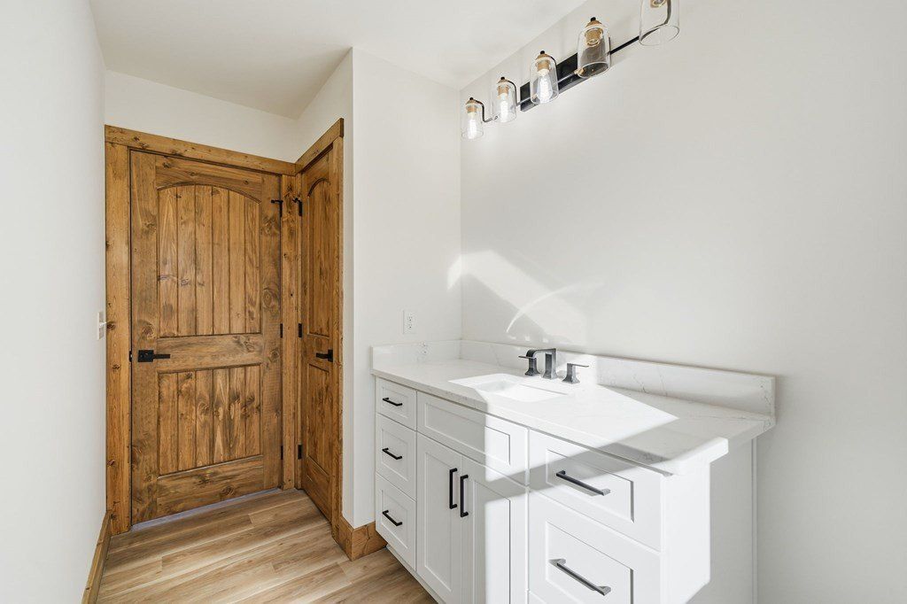 1883 Newport Drive. Ellijay, GA 30540