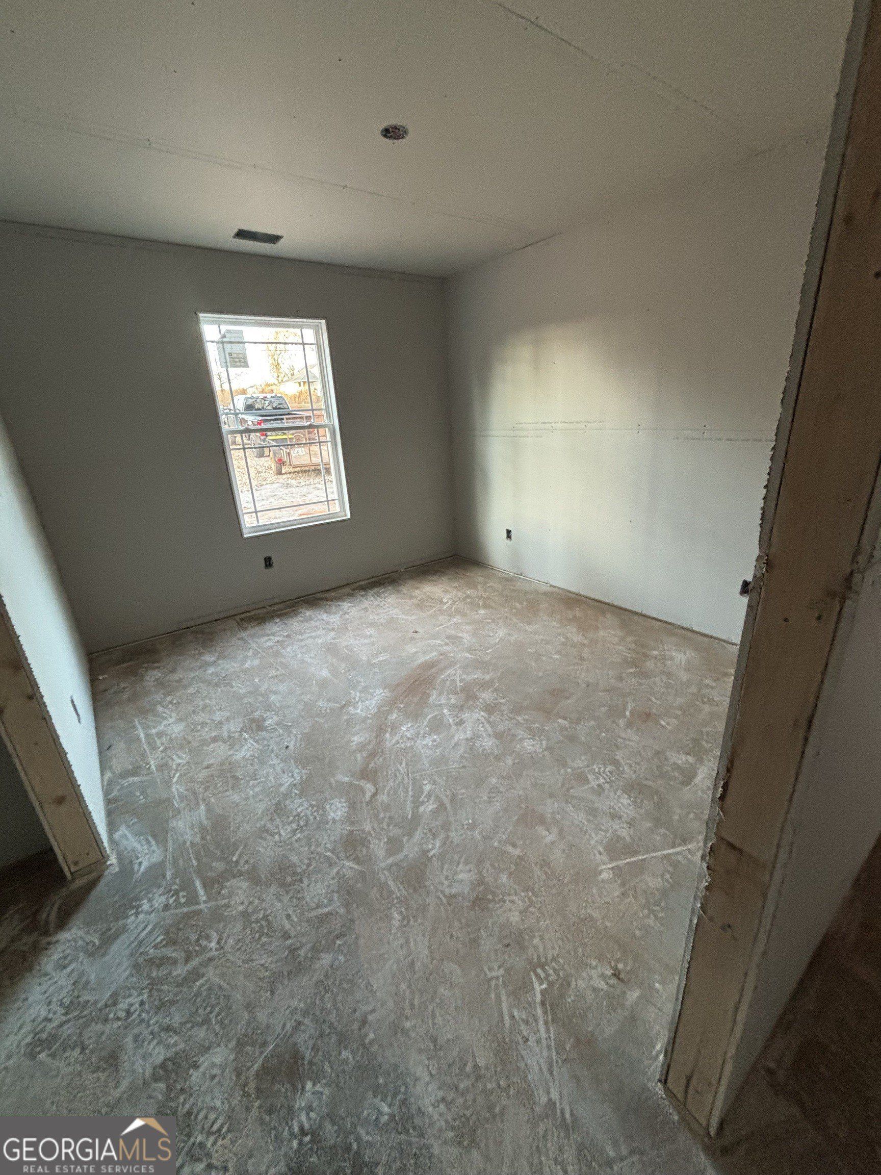 91 Holly Grove Road. Griffin, GA 30224