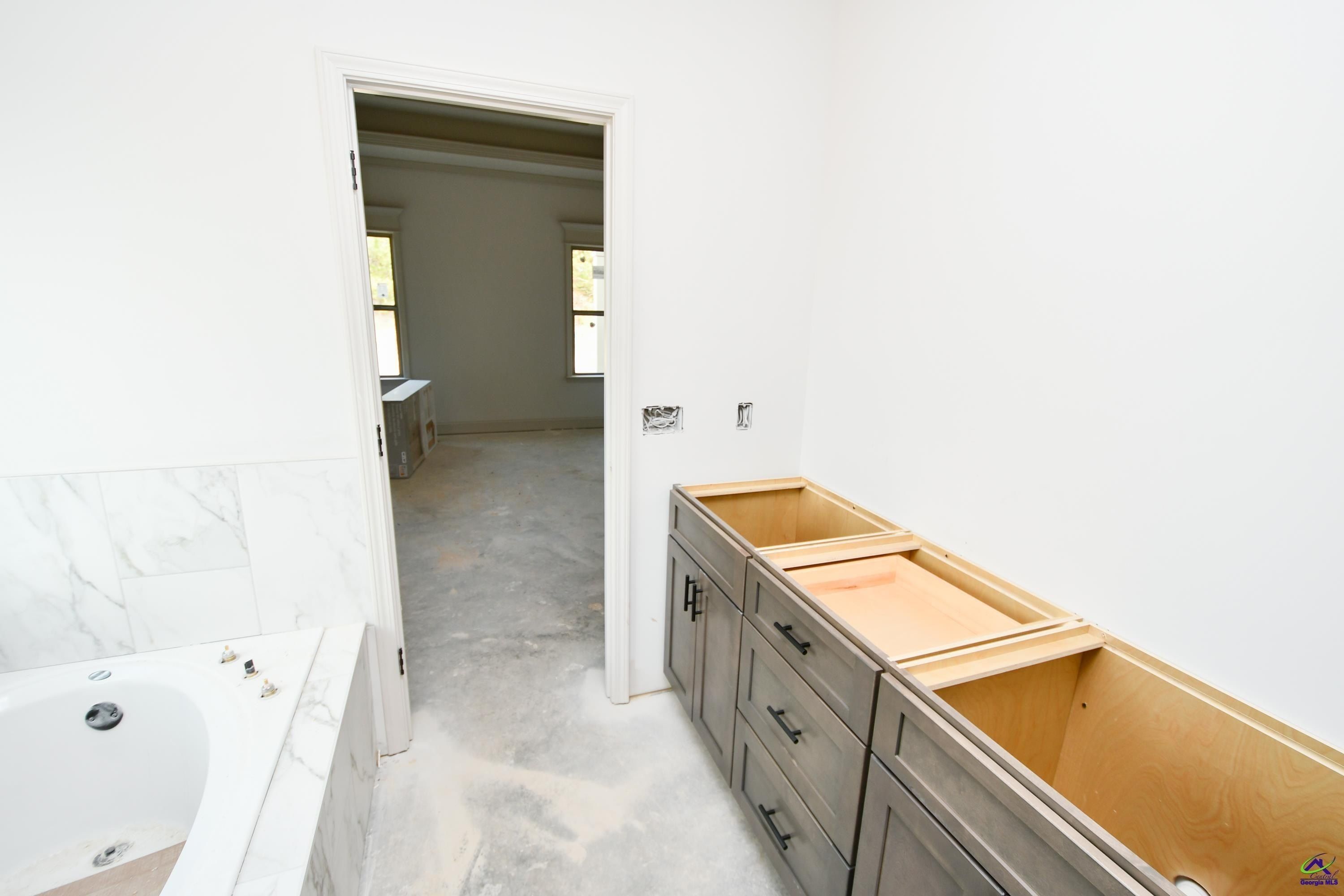 126 Early Drive. Byron, GA 31008