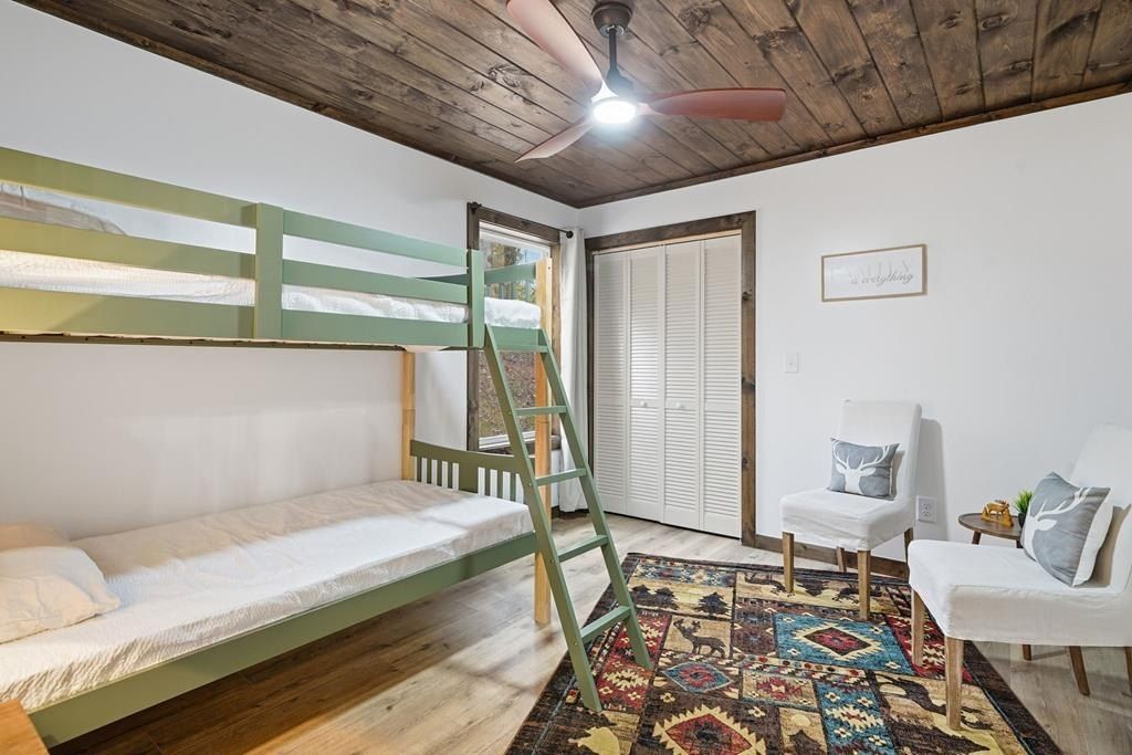 98 Forest Court. Ellijay, GA 30540