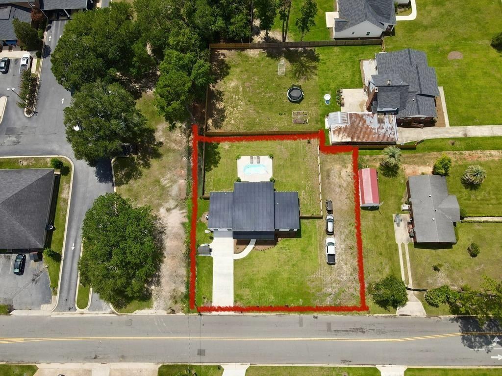 221 Briarcliff Drive. Thomasville, GA 31792