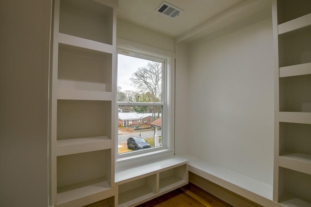 1529 Montreat Place Sw. Atlanta, GA 30311