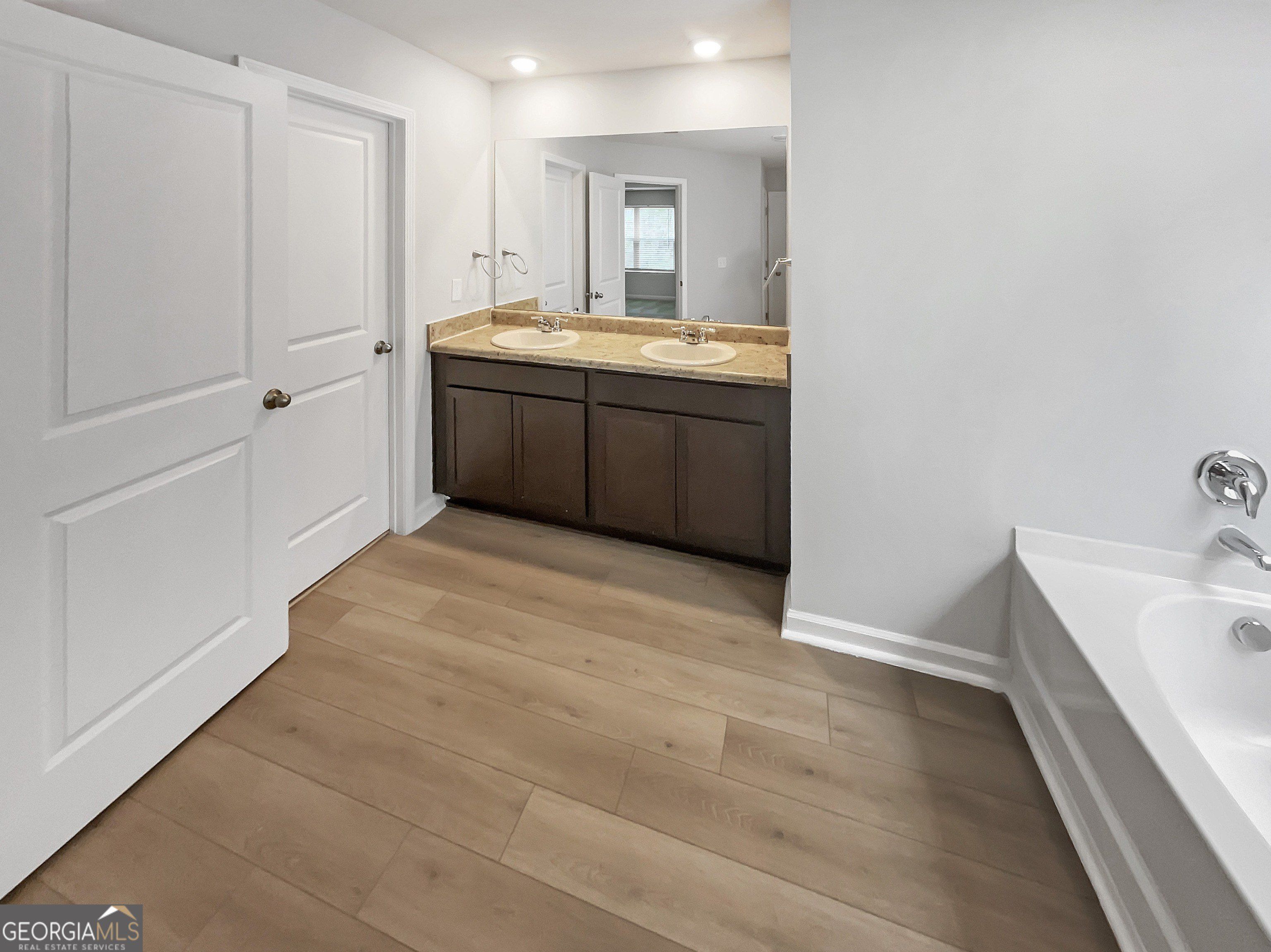 11911 Lovejoy Crossing Way. Hampton, GA 30228