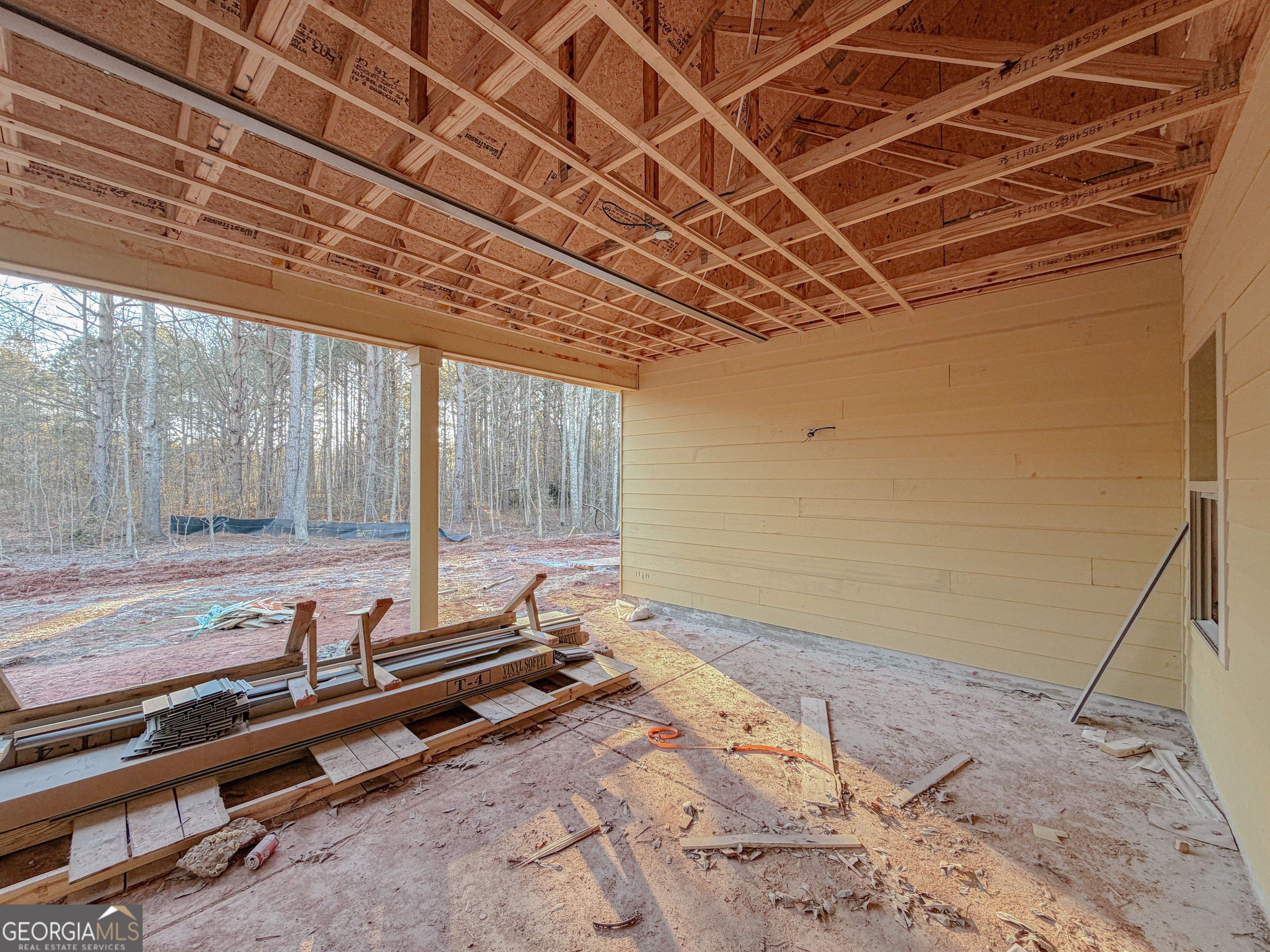 181 Hidden Meadows Drive. Gay, GA 30218