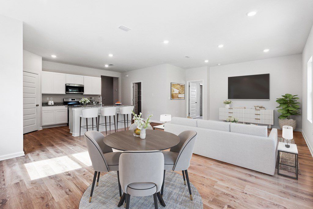 4345 Knollwood Circle. Valdosta, GA 31602