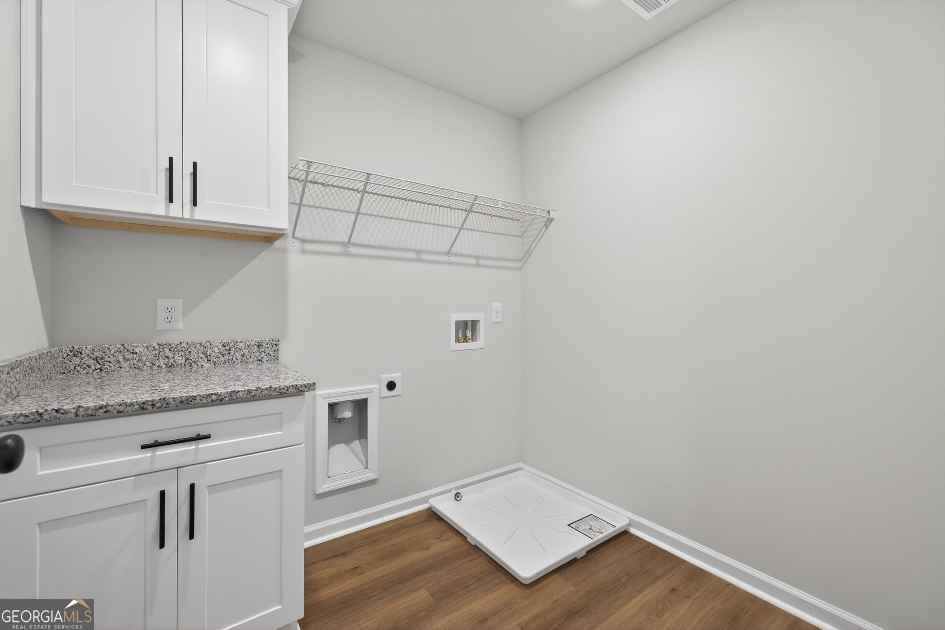 594 Madison Street Unit 100. Commerce, GA 30529