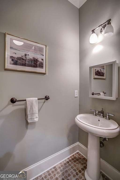 3635 E Paces Circle Unit 1210. Atlanta, GA 30326